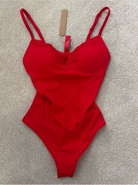 Push-up skims body suit